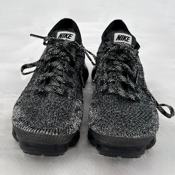 Nike Air VaporMax Flyknit 3 Running Shoes Mens Size 7.5 Black White Oreo main image 16